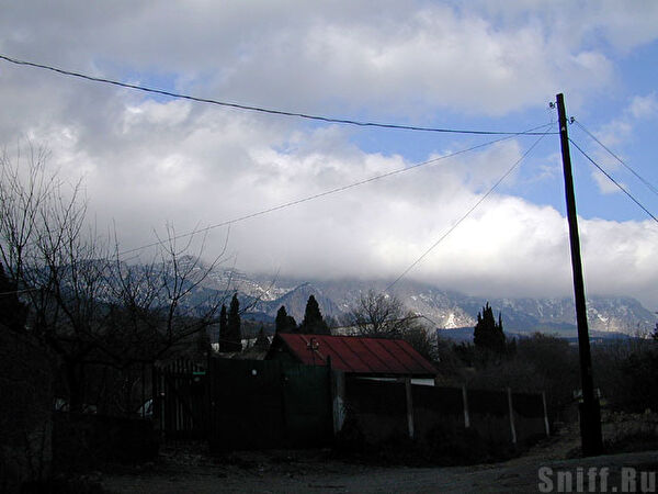 Вид на Ай-Петри зимой из Симеиза