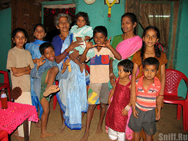 Goa 2005. День рождения соседей.