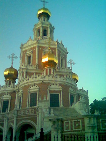 28 мая 2005. Церковь-космолет на Филях.